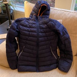 Arc’teryx women’s medium puffer jacket